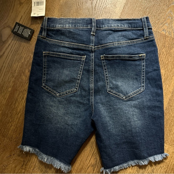 🏷️ NEW Regeneration Celebrity Pink Denim High-Rise Bermuda Blossom Shorts 3/26 - Picture 3 of 3